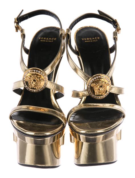 versace medusa shoe|medusa versace significato.